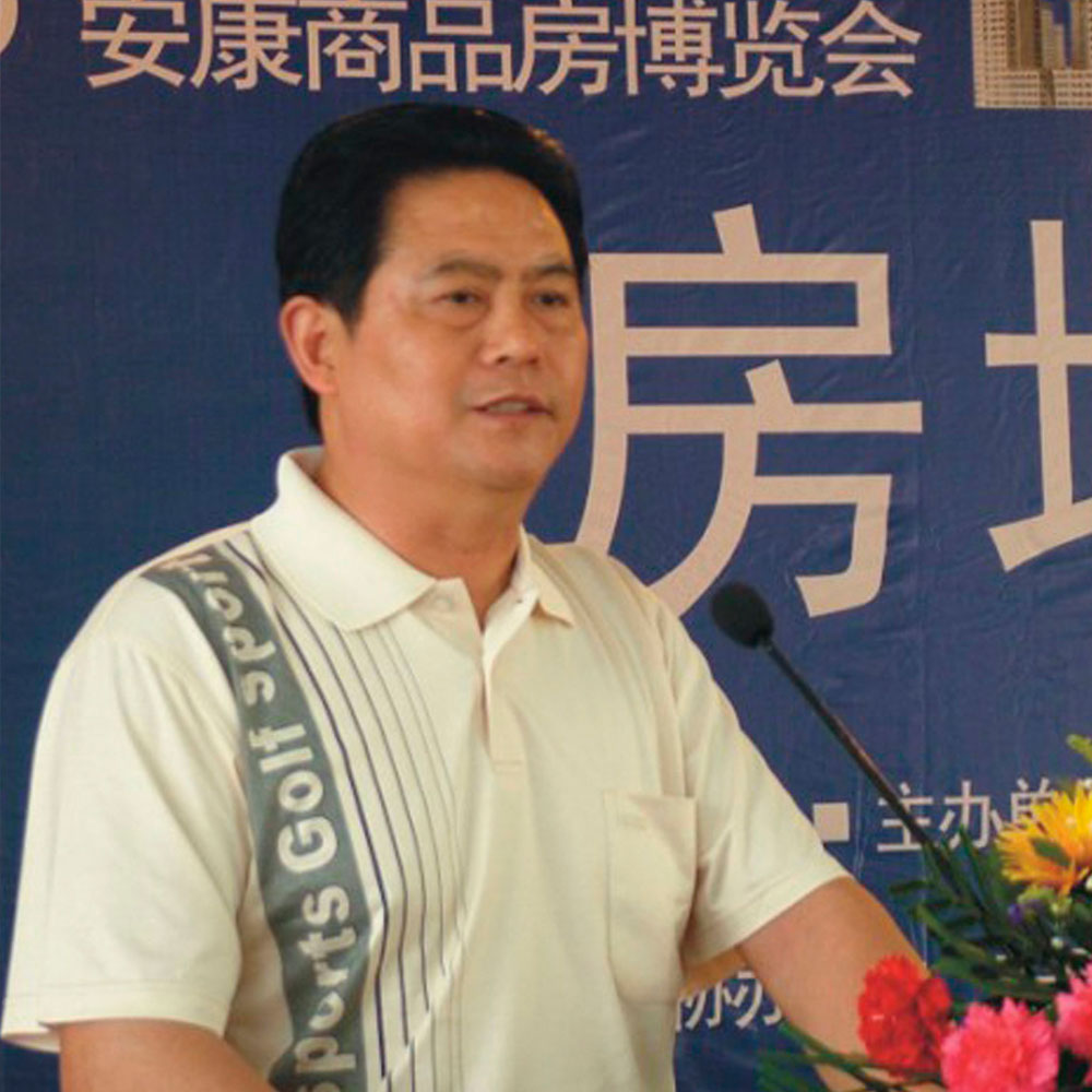 記省勞模、興安地產(chǎn)集團(tuán)董事長(zhǎng)兼總經(jīng)理江樹(shù)群